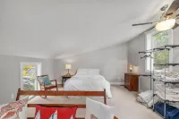 Gorgeous Lakefront Home w Private Beach Views - Beach