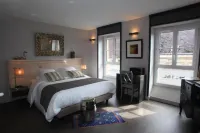 Logis Hotel-Restaurant le Relais d'Aligre - ที่มีที่จอดรถ