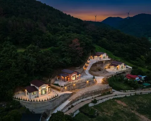 Yeosu Hyangilchae Pension Hotels near Hyangiram Hermitage
