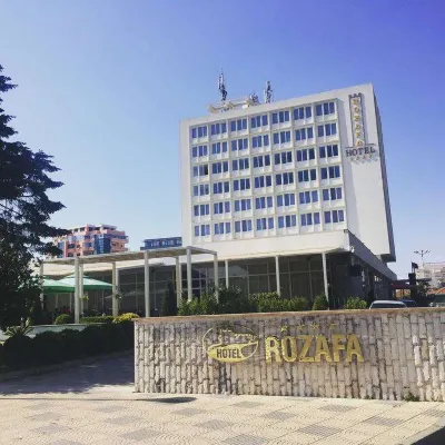Rozafa Hotel - parking