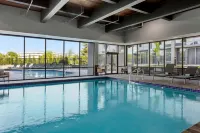 Delta Hotels by Marriott Somerset - Parking