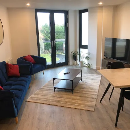 Chic York Apartment - Free Parking & Gym Access