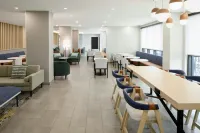 TownePlace Suites by Marriott Montreal Airport - breakfast