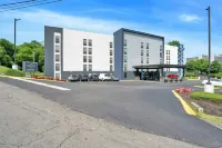 Alexis Inn and Suites Hotel - Bãi đậu xe