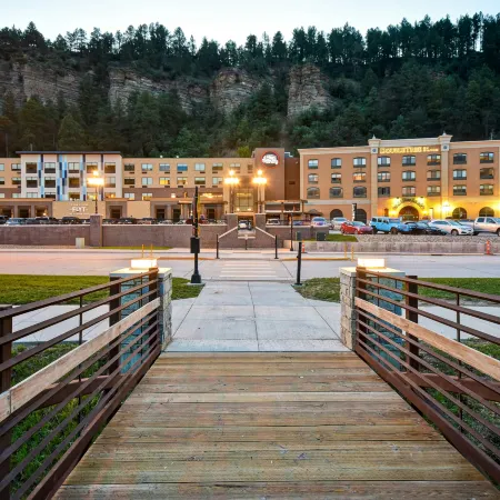 Tru by Hilton Deadwood