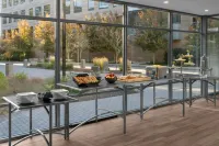 AC Hotel by Marriott Boston Cambridge - breakfast