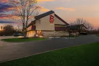 Red Roof Inn Enfield - Мотели