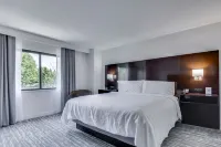 Embassy Suites by Hilton Louisville East - parking