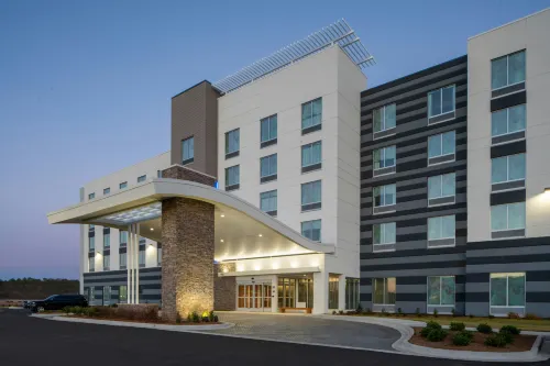 Fairfield Inn & Suites Huntsville Redstone Gateway - Parkplatz
