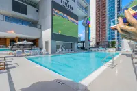 E11EVEN Studio · Bay Views + Rooftop Day Club Pool - مسبح