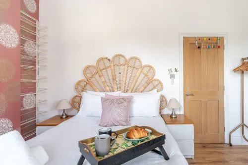 Cardiff Bay Victorian House Garden Sleeps 5 - 발코니