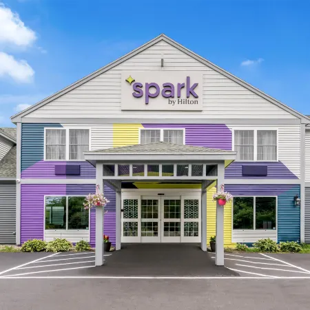 Spark by Hilton Freeport
