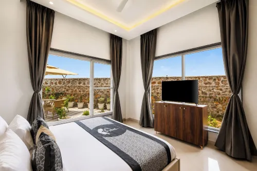 ELIVAAS JP Farm Stay 5BHK Villa With Bar - Private Pool