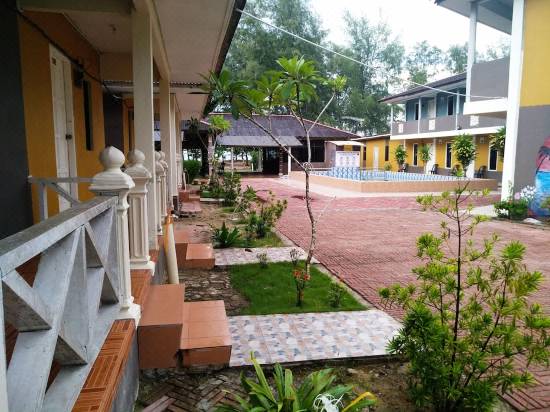 Kandiez Sunrise Beach Resort Telong Updated 2021 Price Reviews Trip Com