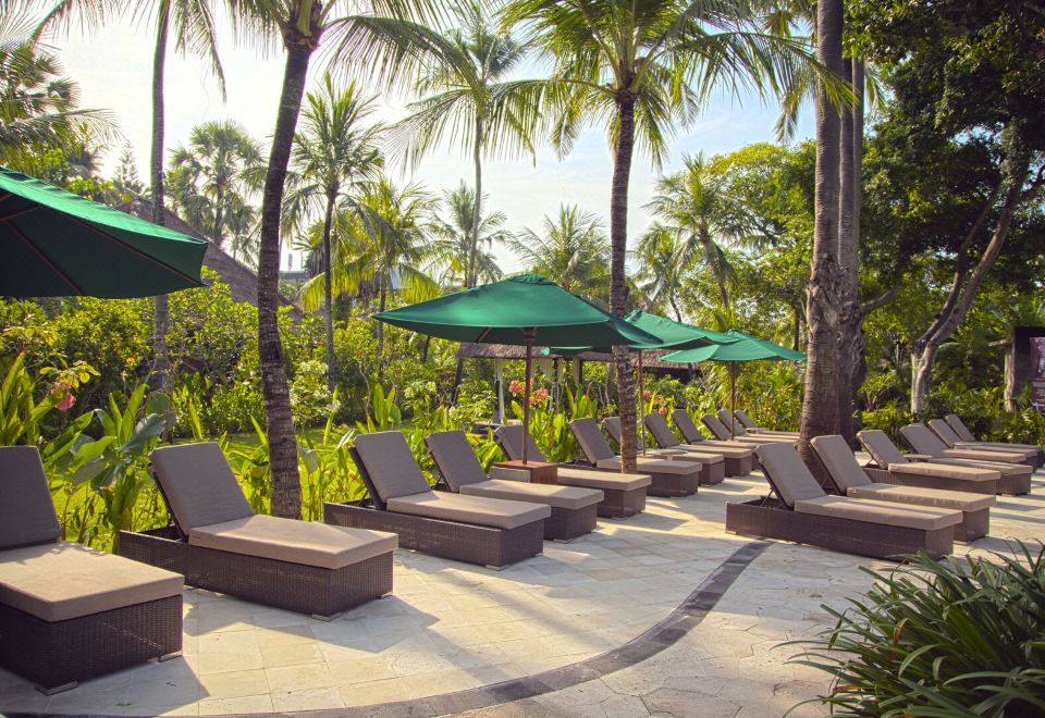 4. 르기안 비치 호..