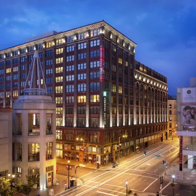 Embassy Suites by Hilton St. Louis Downtown Hotels near St. Louis Gateway Arch