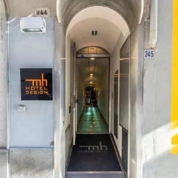 MH Design Hotel Отели рядом с достопримечательностью «Площадь Пьяцца-дель-Плебишито»