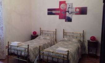 Arona-Lake Maggiore Apartment in Quiet Area Suitable for Families