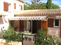 Les Chambres d'Hotes au Bois Fleuri Hotel a Roquebrune-sur Argens