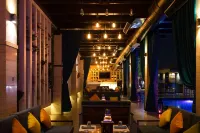 The Landmark Towers - bar