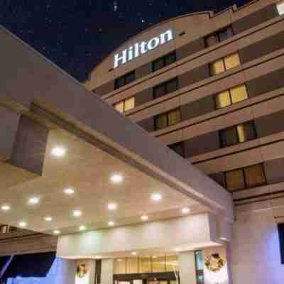 Hilton Winnipeg Airport Suites Hotel Exterior