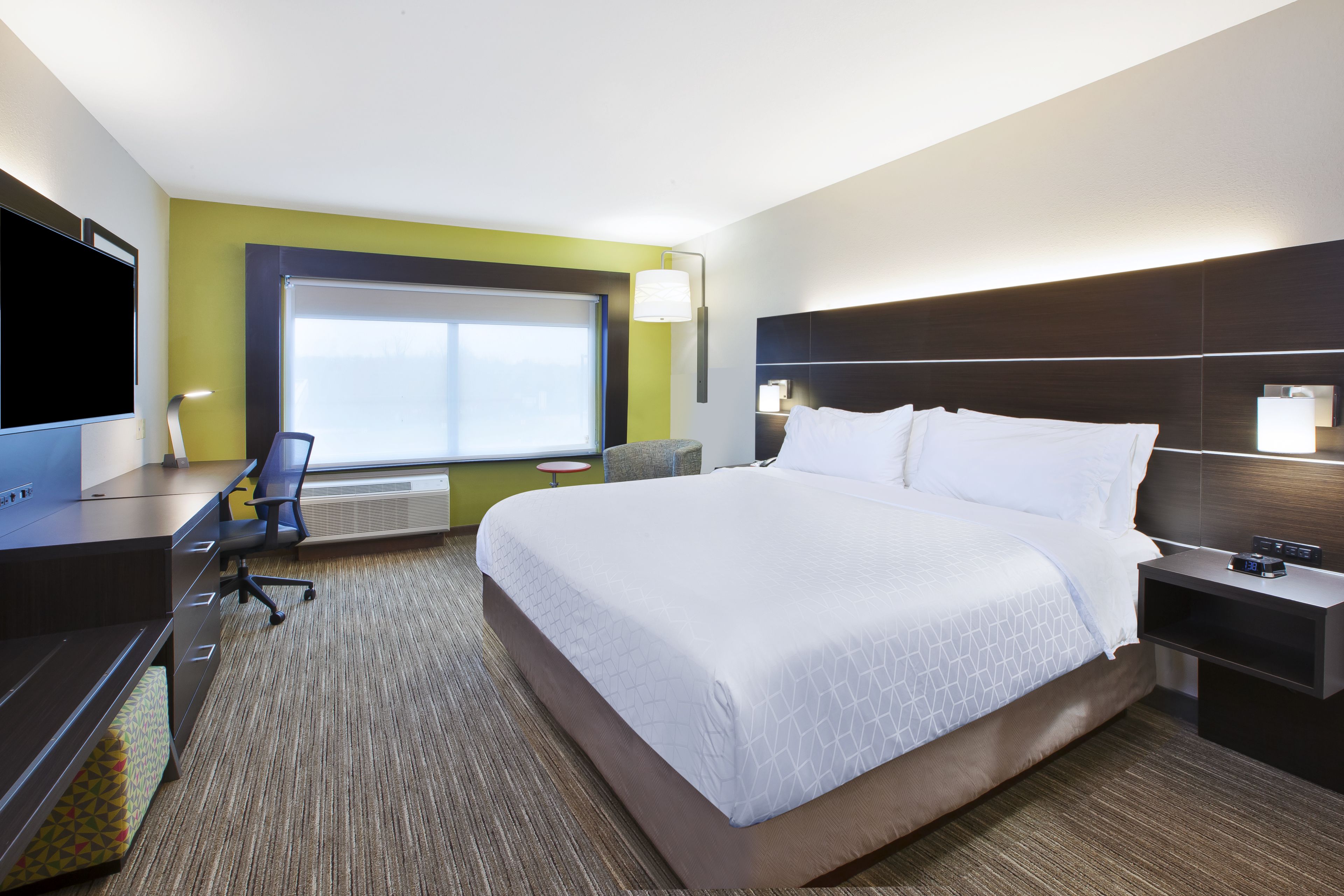 Holiday Inn Express & Suites - Parkersburg East, an Ihg Hotel