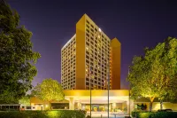 Hotel Fera Anaheim, a DoubleTree by Hilton Hotels near Chapman University