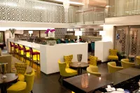 DoubleTree by Hilton Cape Town - Upper Eastside - bar