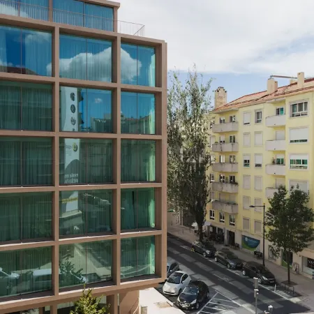 Lumen Hotel & the Lisbon Light Show