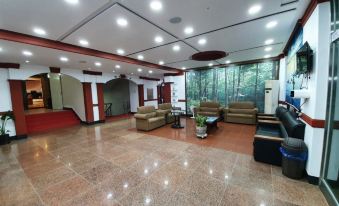 Ongjin Goldstar Hotel and Pension
