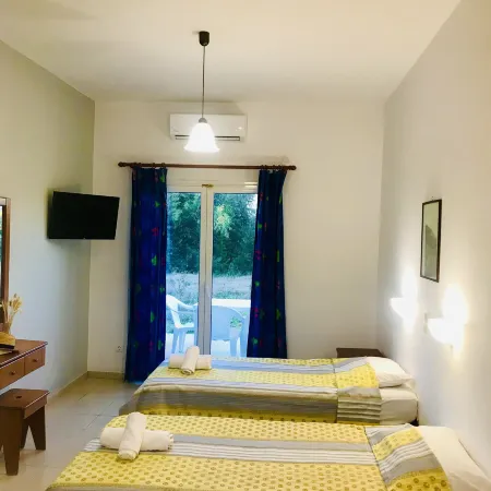 Studio in Banos Apartments with Shared Swimming Pool Hotels in Roda