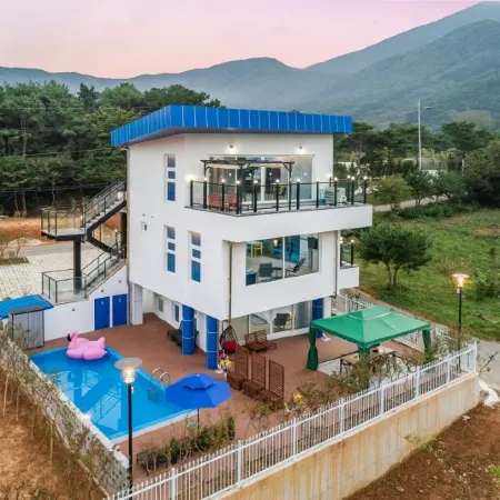 Hwasun the Holiday Castle Pension