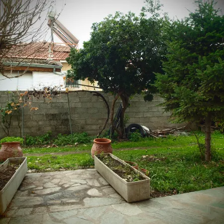 Charming Trikala Apartment with Garden & Central Heating