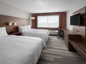 Holiday Inn Express & Suites Elkhorn - Lake Geneva Area