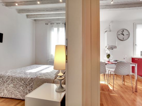 Charming Castello Apartments by Wonderful Italy