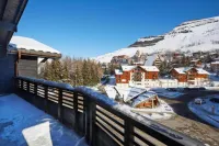 Residence Nemea le Hameau - les Deux Alpes Hotels in Auris