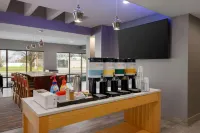 La Quinta Inn & Suites by Wyndham St Louis Route 66 - Morgenmad