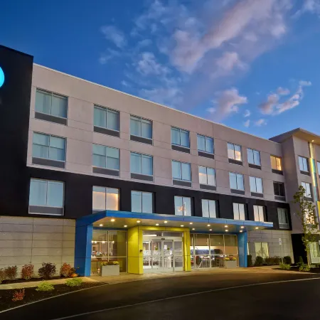 Tru by Hilton Concord