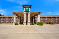 Quality Inn Lincoln Cornhusker Hotels in Lincoln