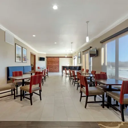 Comfort Inn & Suites Harrah