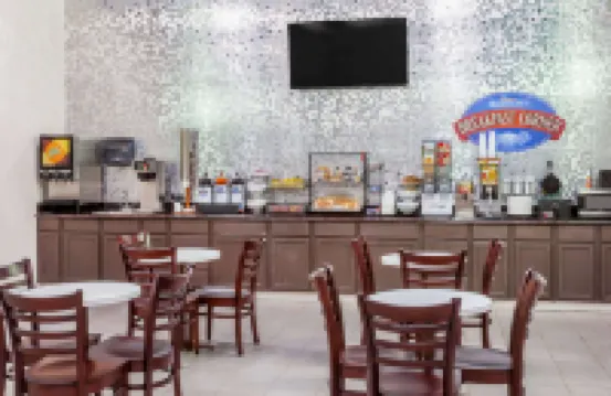 ベイモント バイ ウィンダム デラバン ニア レイク ジェニーバ