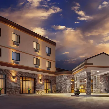 Roosevelt Grand Dakota, SureStay Collection By Best Western