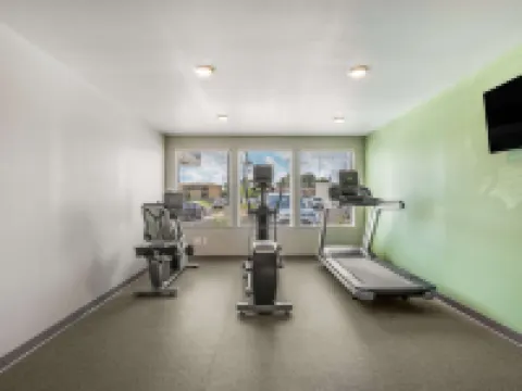 WoodSpring Suites Chicago Midway Hotels in Burbank