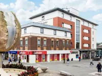 Travelodge Hotel - Horsham Central Hotels near Giggles Playground