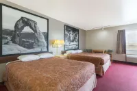 Super 8 by Wyndham Green River Hotels in Green River