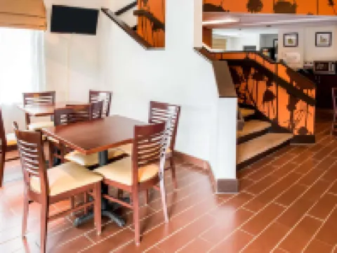 Quality Inn Bridgeport-Clarksburg Hotels in Clarksburg