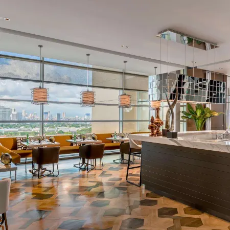 Discovery Primea, Manila