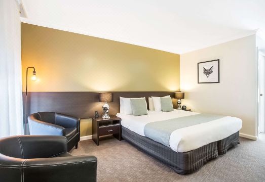 Comfort Inn Western Hotel Overview