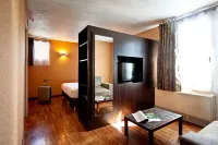 Kyriad Lyon Sud - Saint Genis Laval Hotel a Vourles