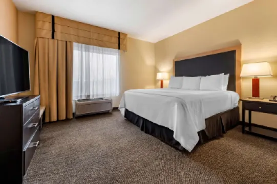 Wyndham Noblesville Hotels in 
